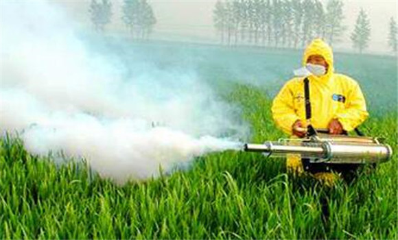 為什么大風(fēng)天、快下雨時不可施用農(nóng)藥