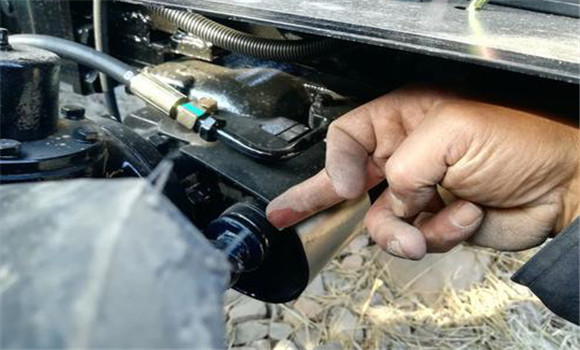 農(nóng)機具漏油