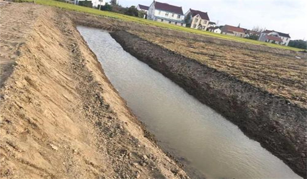 開挖圍溝、蝦坑